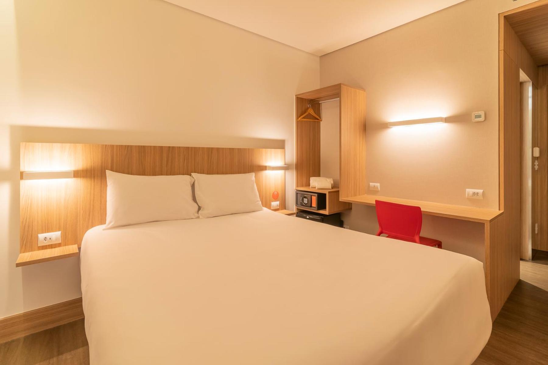 Hotel Moov Porto Alegre Exteriör bild