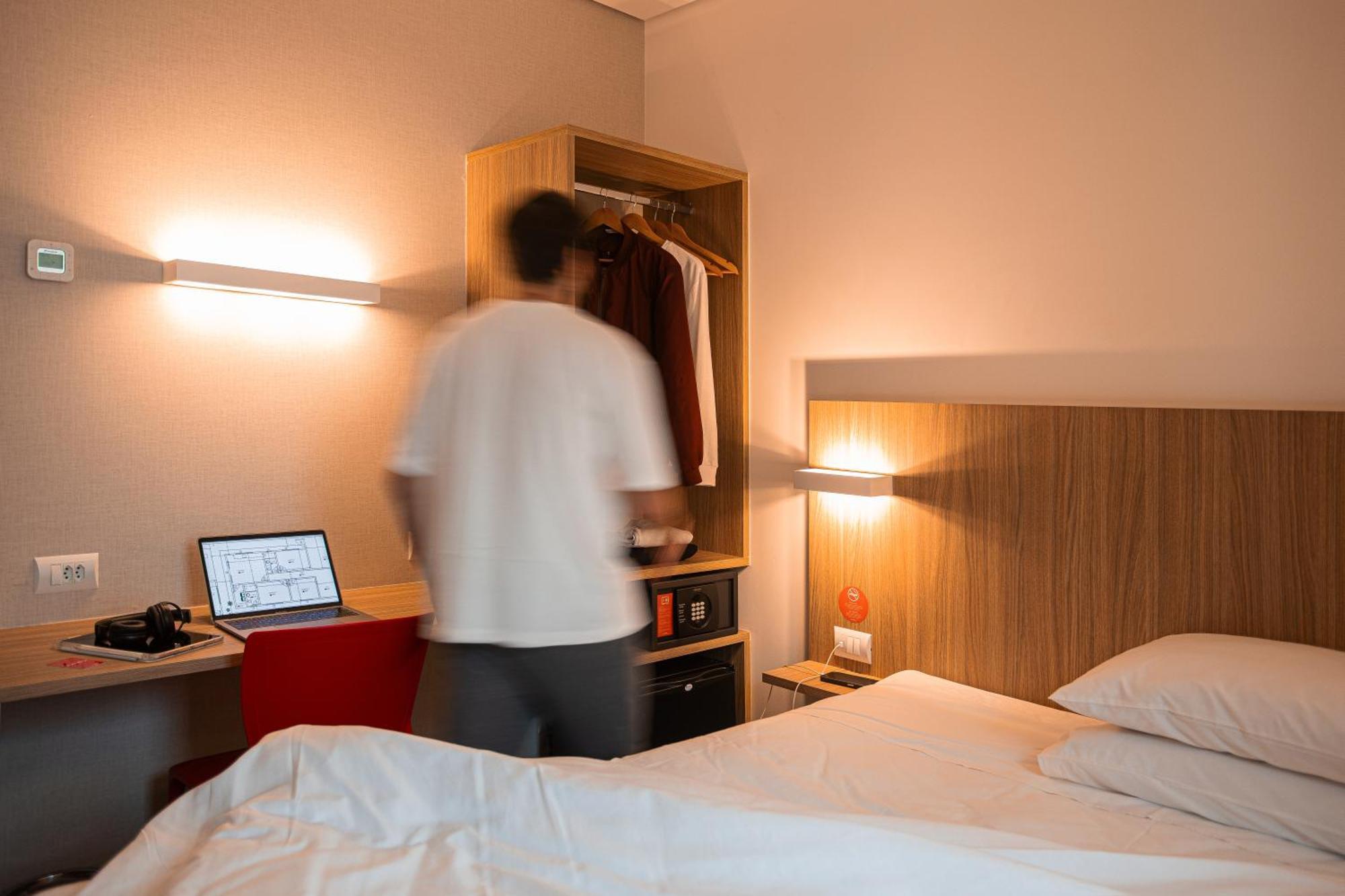 Hotel Moov Porto Alegre Exteriör bild