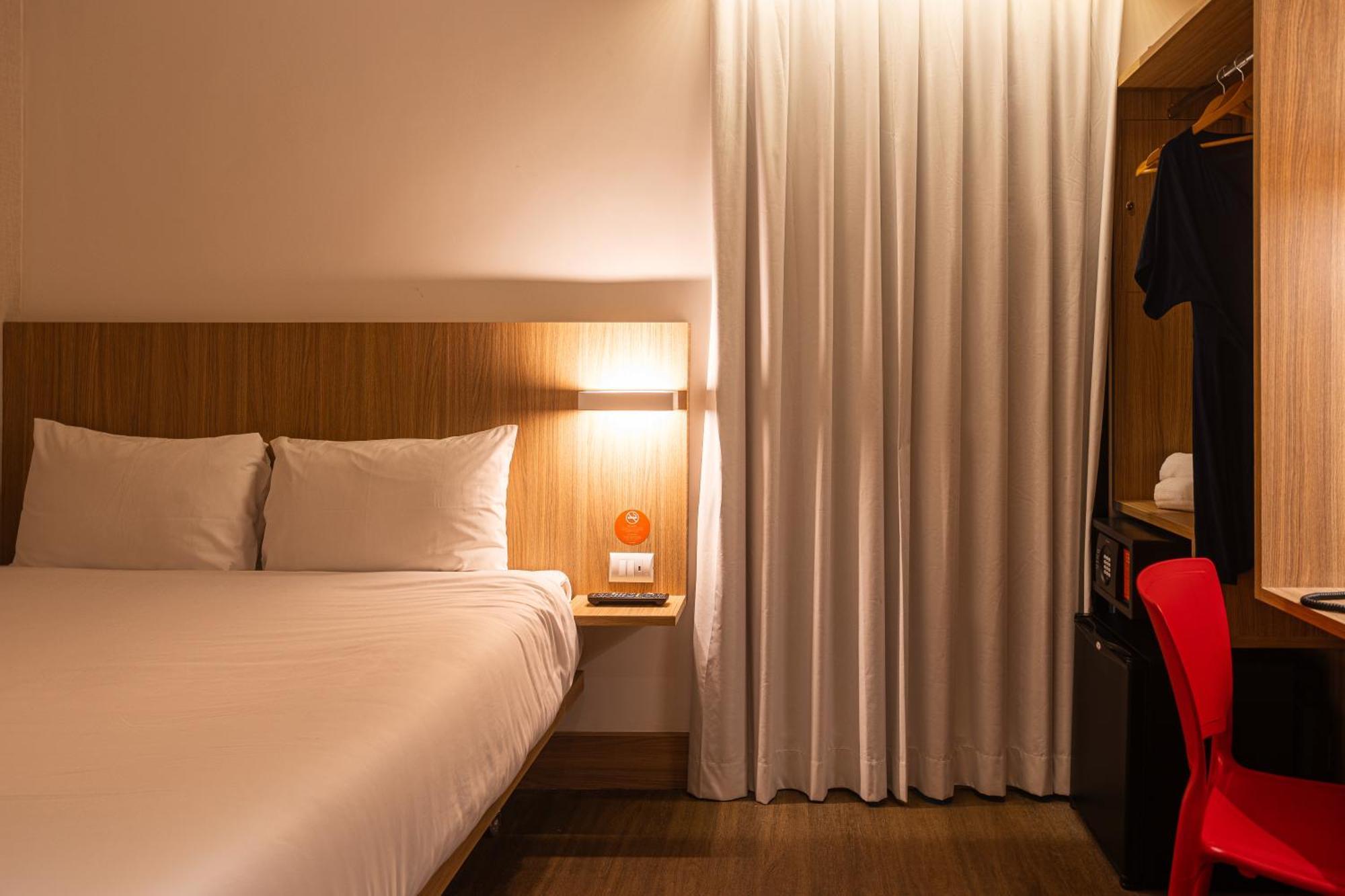 Hotel Moov Porto Alegre Exteriör bild