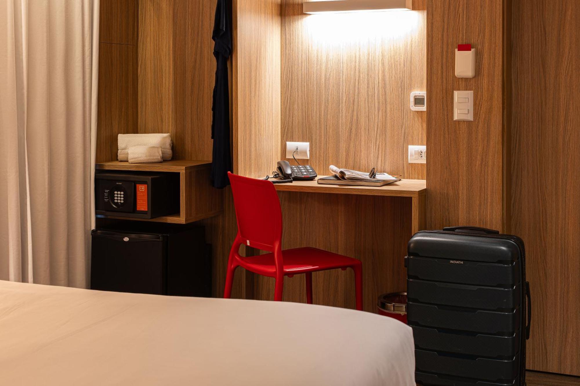 Hotel Moov Porto Alegre Exteriör bild